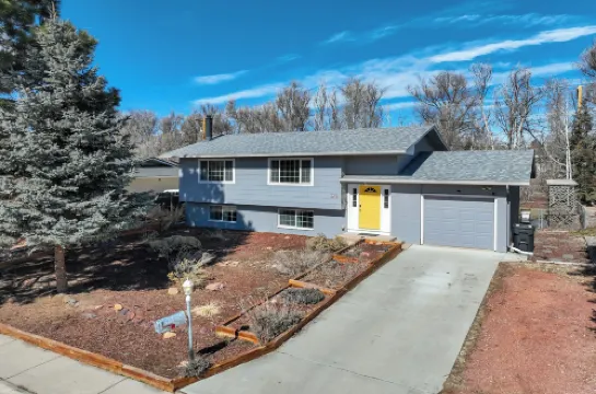 Colors of Colorado Parks & Trails Dog-Friendly