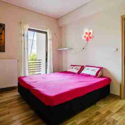 Kalamata's Spacious Getaway-Taygetos Amazing View Rooms