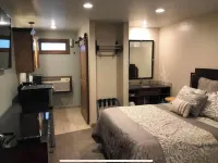Baltzell Lodge Hotels in Great Bend