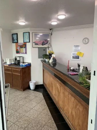 Economy Inn Seaside Отели рядом с достопримечательностью «Бейонет & Блэк Хорс»