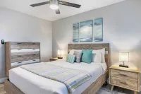 Indianola Oasis Private Pool, Outdoor Living & Old Town Access