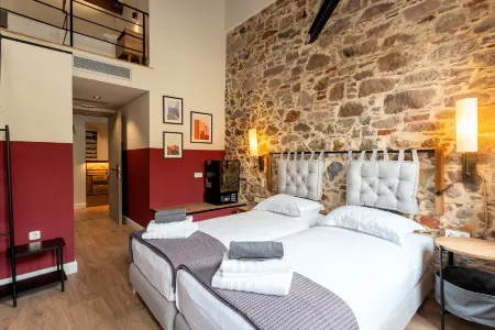 Issa Lesvos Отели рядом с достопримечательностью «Эгейский университет»