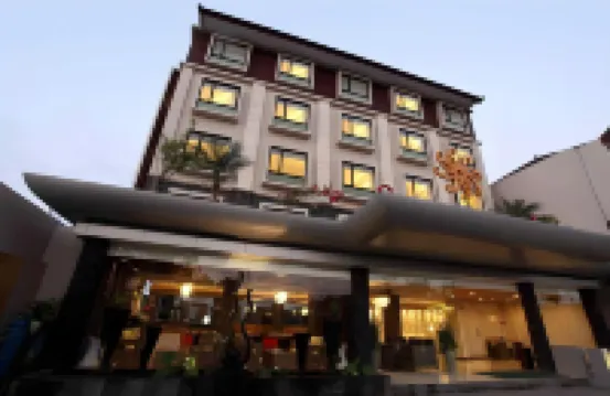Sun Royal Hotel Hotels near Sunset Star