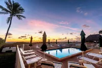 Emerald Seas Deerfield Beach Club - Beach