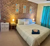 Beach Daze, Silver SandsRelax & enjoy...one street from beach Hotels in Aldinga Beach