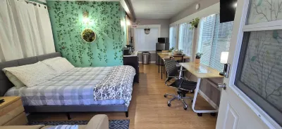 Cozy Guesthouse/Garden Hideaway Retreat, Private Entrance, Safe and Quiet Area 六旗探索王國主題公園附近的飯店
