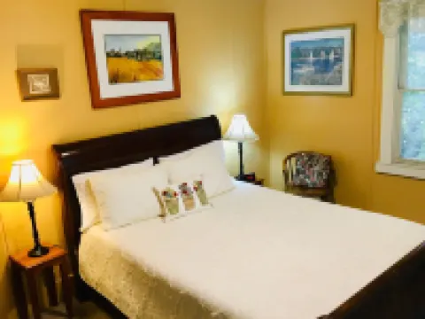 Cozy 1 BR Cottage 2 Block Stroll to Sonoma Plaza.