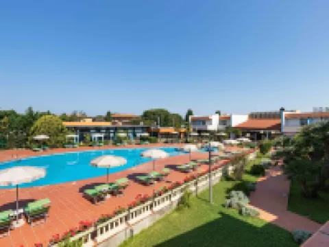 โรงแรมรีวา เอตรัสกา โรงแรมในBibbona