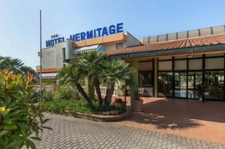 Hotel Riva Etrusca Отели рядом с достопримечательностью «Bibbona»