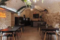 Le Maje Hostel Hotel a 