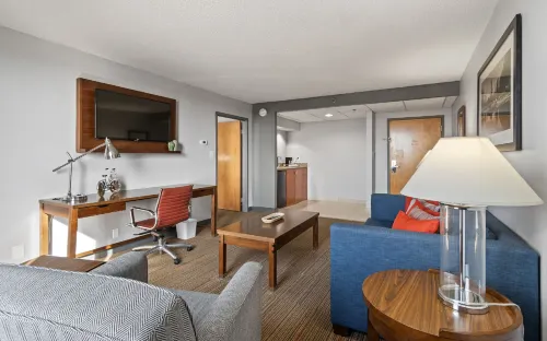 315 LoSo Hotel Airport - Apartments