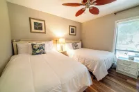 Pinehurst Drive on Five, 2-bedroom Condo