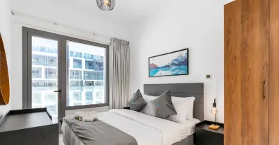 Deluxe 1 Br in Oasis - 43 Hotels in Khalifa City