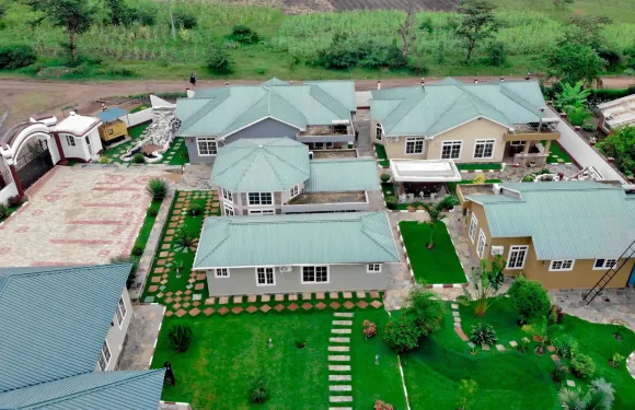 LA'TONNA野生動物酒店