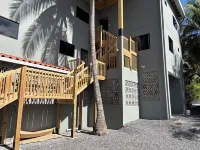 Lora Loca Inn Hotels in El Zonte