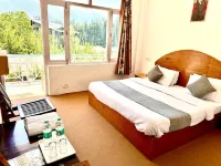 Hotel Lilly Inn & Cafe Manali