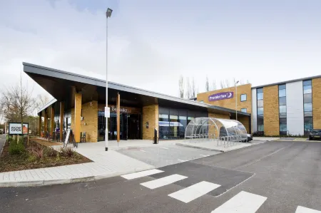 Premier Inn London Uxbridge Отели в г. Аксбридж