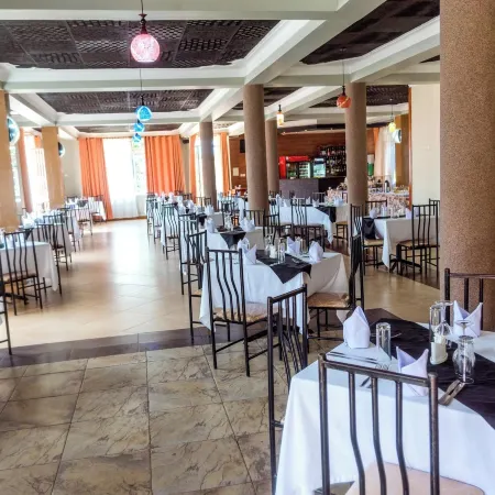 Jevine Hotel