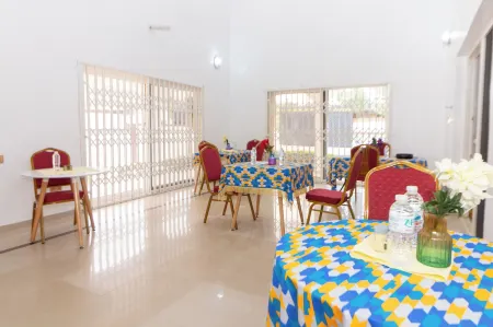 Ashanti Heritage Lodge Отели рядом с достопримечательностью «Patasi Market»