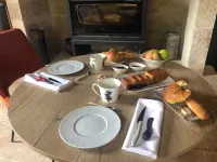 Bears N Breakfast - spa