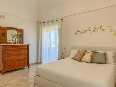 Flowers Apartments & Rooms Hotels in Meta