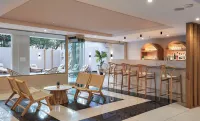 Lotus Rise Hotel - bar