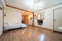 Gyeongju West Namsan Hanok Pension - Haustierfreundliche