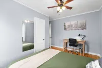2 Bedroom with Office Space Close to Downtown Hotels near Allnite Glass, Clarksville TN