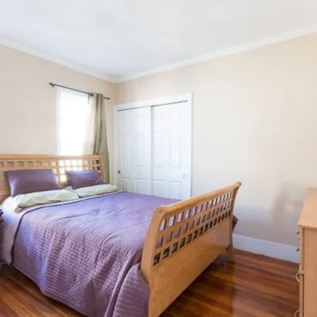 Nice 3 Bedroom Home Perfect for Access to Central Boston and Cambridge
