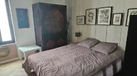 Separate master suite, 18th century residence
