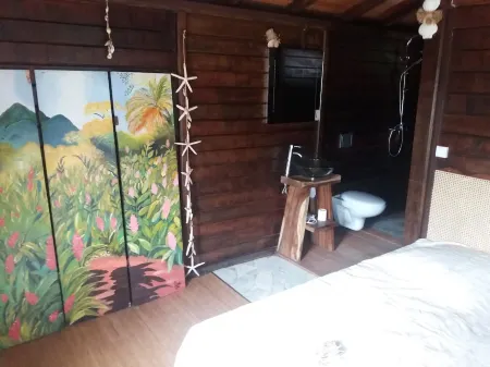 My Creole bungalow. Ideally located between northern mountains and southern beaches