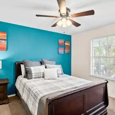 HOT TUB Garden Spa Near Sea World, Six Flags, Lackland, and Downtown Rooms