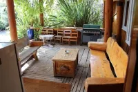 Character Log Lodge with Great Mountain Views Hotels near Whakapapa