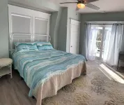 Fully Renovated Bay View Beach House