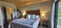 All New Firefly Cottage in the Woods Overlooking Red River Gorge Geological area
