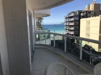 High Standard Apartment with 3 Suites 30 Meters from Praia do Forte