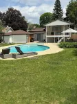 Family fun-house w/POOL & Game Room, 5 min from Airport and Rosement attractions - Pools