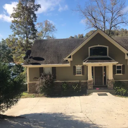 What a Life - Norris Lake Front House w/ dock, hot tub and NO-steps to lake