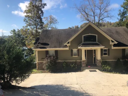 What a Life - Norris Lake Front House w/ dock, hot tub and NO-steps to lake