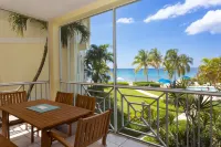 Gorgeous ocean views on Seven Mile Beach!