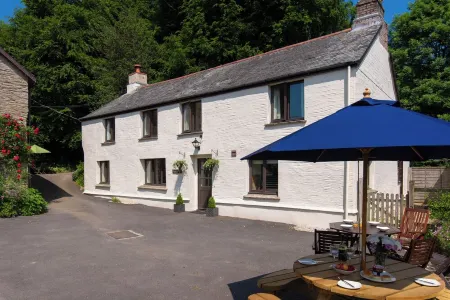 Farmhouse Rural retreat coastal access in North Devon @The Home Away South
