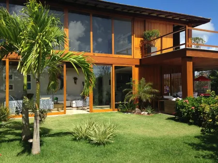 Beautiful house in a privileged location in the Piscinas Naturais condominium