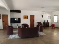 Villa Pieds Dans L'eau Avec vue Exceptionnelle sur L'océan et Piscine Privée Hotel a Mbour