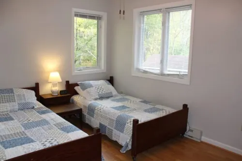 The House in the Holla at the foot of Shenandoah National Park Hotels in Greene County