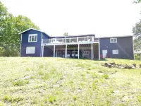 Lakefront - Gentle Slope to Water - Sleeps 18