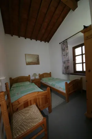 Quiet house in the mountains, central location, ideal for trips