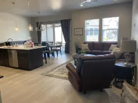 Pool Open year round - Luxury Townhome, great location near Snow canyon, Tuacahn