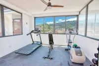 Lovely 2 BR in Zona Romantica Hotels in 
