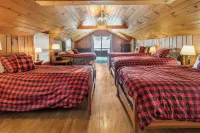 Higgins Lake - One Of A Kind Lakefront Lodge!