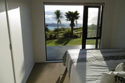 Relax while taking in the expansive sea views Hotels in Matauri Bay